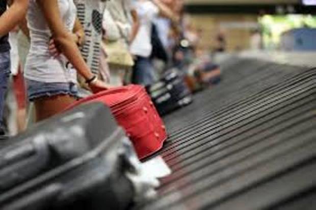 Ligar en el aeropuerto - Telemadrid - Colaborción de Raul Padilla