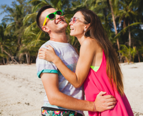 ¿Amas a tu pareja pero ya no sientes deseo? Descubre por qué ocurre y cómo recuperar la conexión íntima con ayuda profesional.