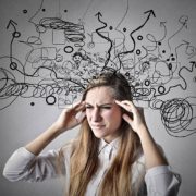 ¿Tu mente no para de dar vueltas? Descubre qué es la rumiación mental, cómo afecta a tu ansiedad y consejos de Raúl Padilla, psicólogo y sexólogo, para romper el bucle.
